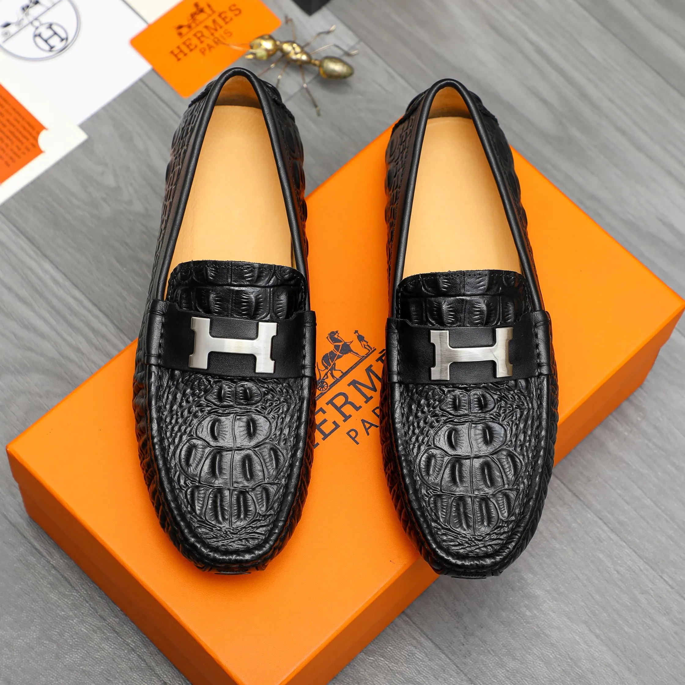Men's shoes 💰p380 Product trademark: HERMES "Hermes" casual slip-on men's shoes Regular size: 38-45 Product materials: Selected crocodile pattern cowhide upper, pigskin lining, rubber outsole
